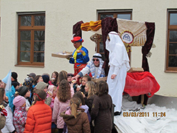 Faschingskrapfen fü die Schule Vogtareuth (2011)