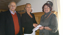 Spendenübergabe von Frau Kuhn für Lukasz Gaida (2013) Spendenübergabe von Frau Kuhn für Lukasz Gaida (2013)