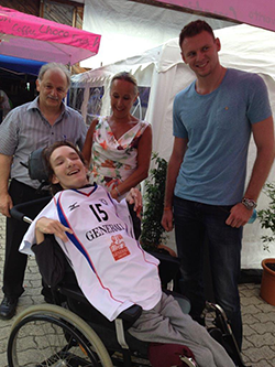 Trikotübergabe von Roy Friedrich an Mateusz Zatylny und Lukasz (2012) Trikotübergabe von Roy Friedrich an Mateusz Zatylny und Lukasz (2012)